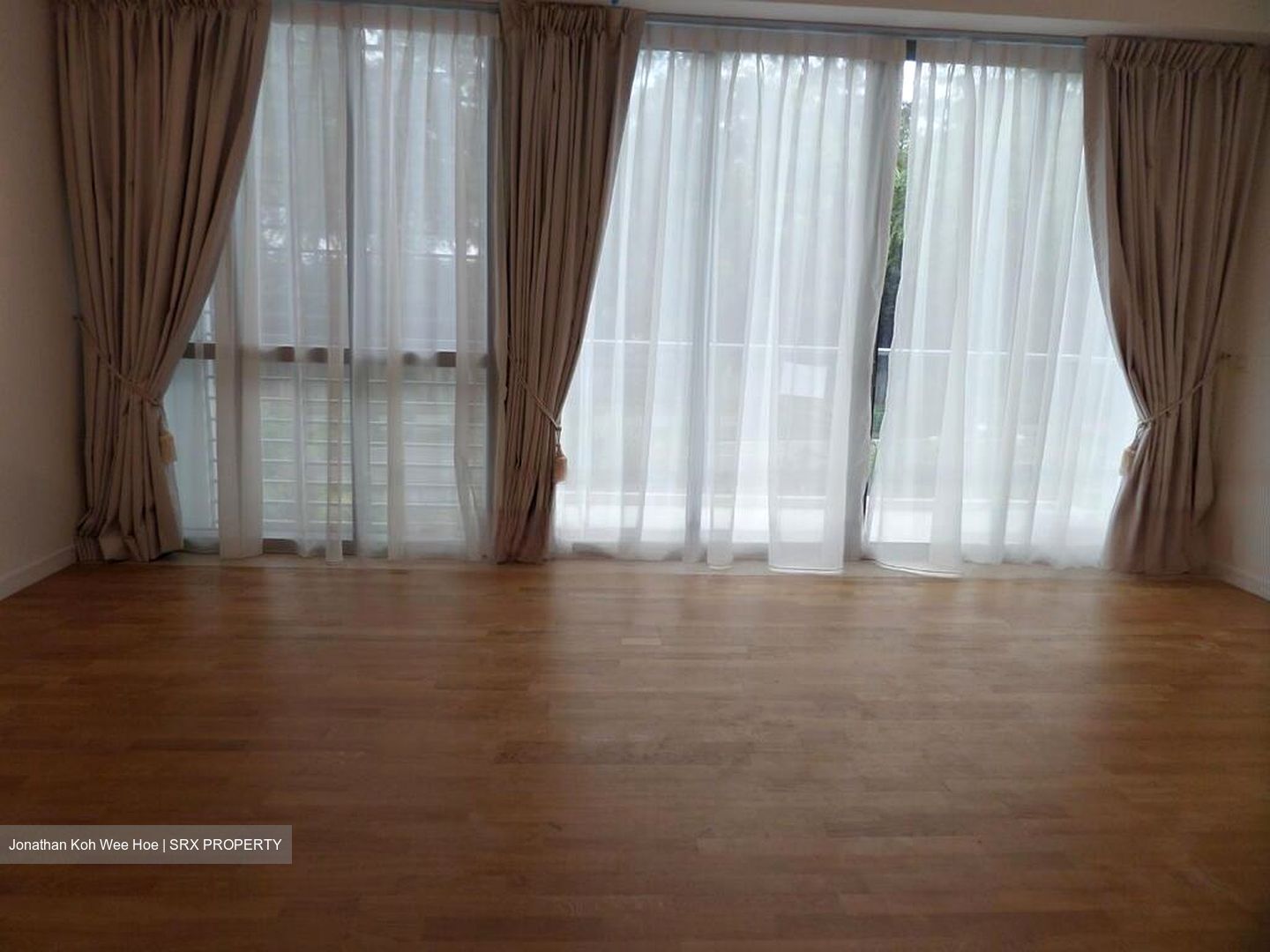 Thomson Grand (D20), Terrace #440272101